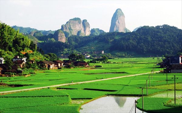 国庆各省旅游收入排行_崀山国庆旅游收入(3)